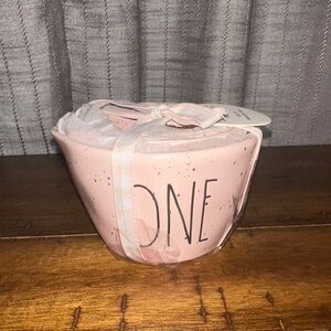 Rae Dunn Pink Speckled measuring cups